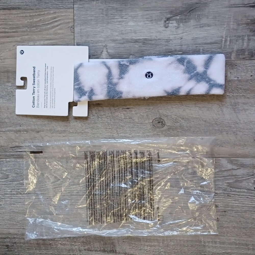 NWT Lululemon Headband Gray & White